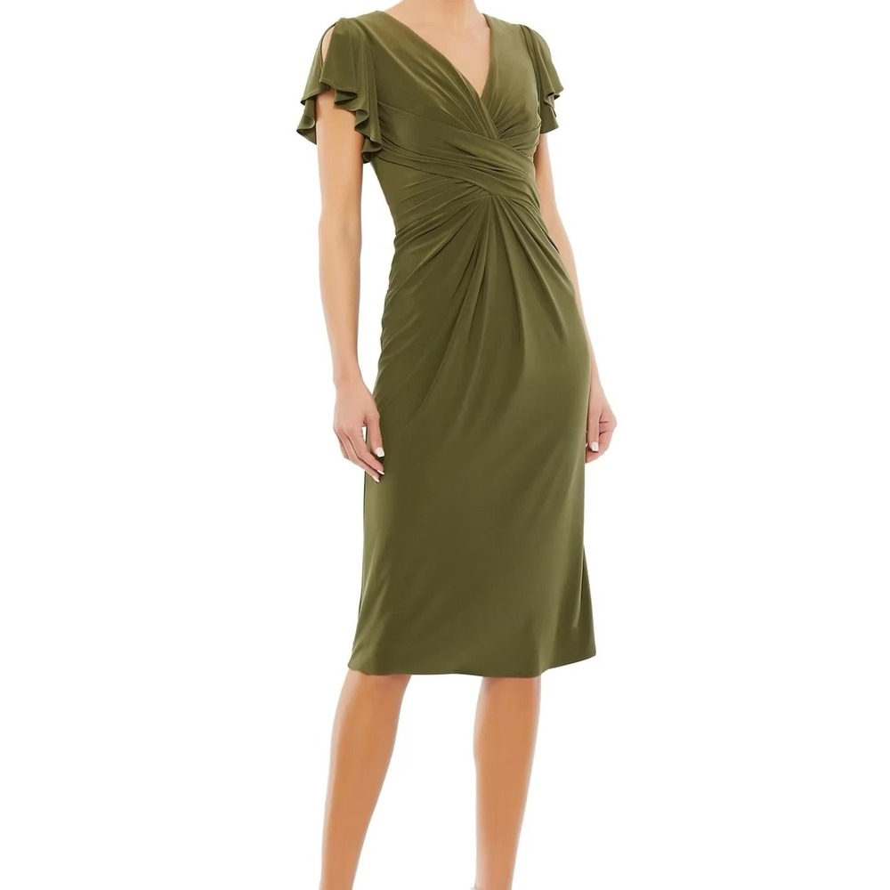 NWT Mac Duggal Green Flutter Sleeve Dress‎ / MSRP $238 / Size 6 /